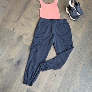 Athleta Chelsea Utility Jogger Pants Black Size 6 Cargo Zip Pockets